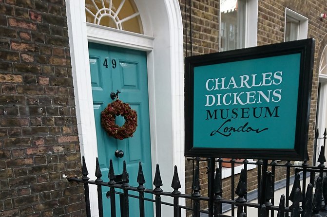 Charles Dickens Old London - Very Small Group Tour - Meeting at Temple Station, Then Walking Straight Into London’s Old Center