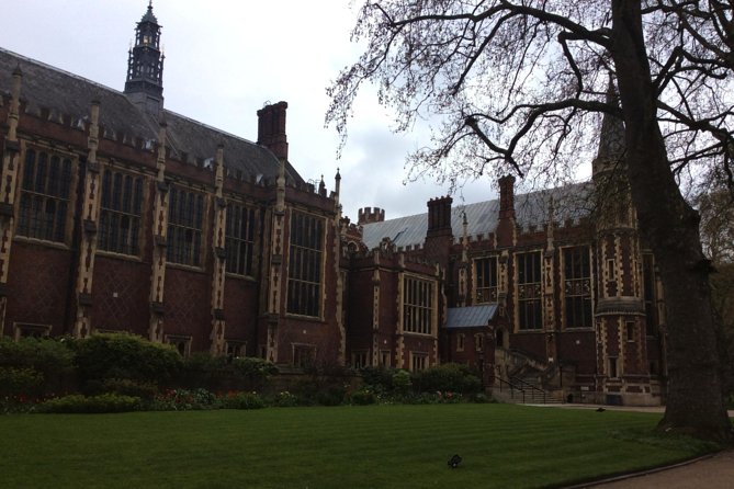 Charles Dickens Private Walking Tour - London Bridge and Nancy’s Steps: when a character feels like a real person