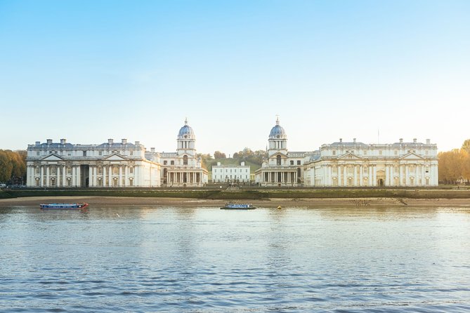 Christmas in Canterbury, Dover and Greenwich with Christmas Lunch - Drive time and guide storytelling: how to get the most from a coach tour