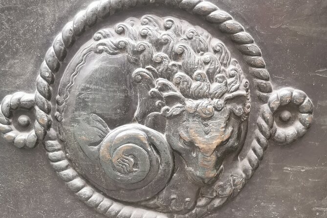 City of London History Tour: The Square Mile that Rose to Empire - St. Mary Aldermanbury Garden, the story behind the aldermen
