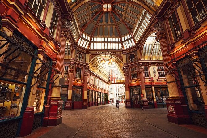 City & Secrets: Explore London's Hidden Gems - St Paul’s, Bow Bells, and Guildhall Traditions in City of London Time