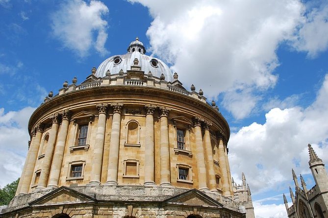 Cotswolds Villages and Oxford Full Day Tour from London - Burford and St John the Baptist: short stop, strong Cotswolds flavor