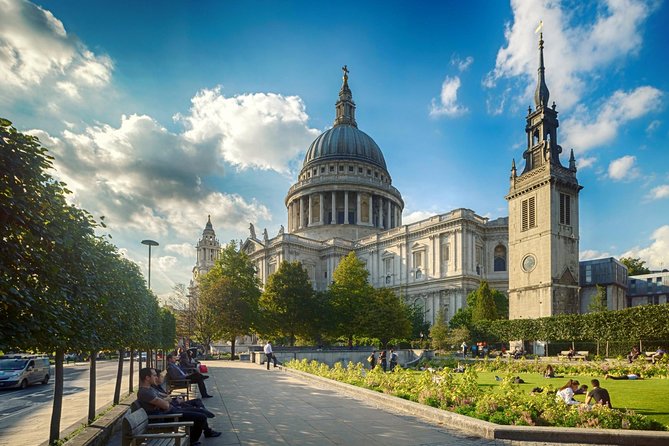 Crown Jewels of London Tour with River Cruise - St Paul’s Cathedral with a guide: Wren’s dome, the Great Fire, and what to look for