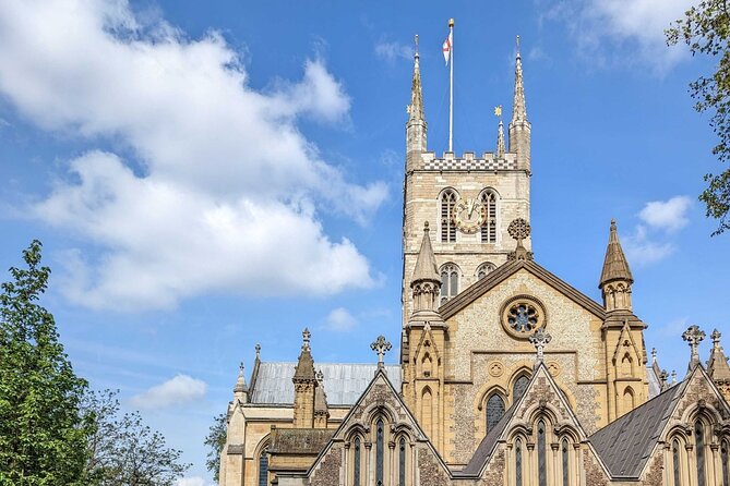 Devour London: Borough Market & Leadenhall Food Tour with Wine - The Monument to the Great Fire: a fast stop with big impact