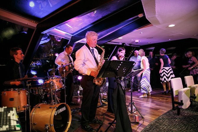Dinner and Jazz Cruise on the River Thames - The 3-course dinner: good idea, but read between the lines
