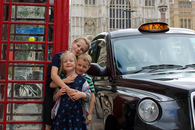 Discover London in a Panoramic Black Cab - Buckingham Palace: History You Can Read in 10 Minutes
