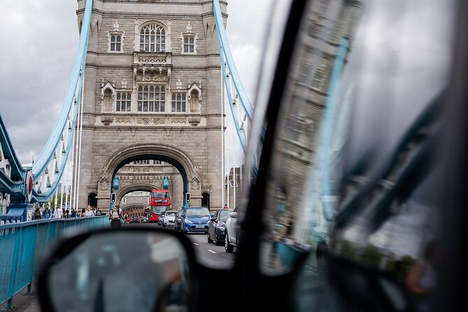 Discover London in a Panoramic Black Cab - Leake Street Arches and Banksy Tunnel: The One Stop With Ticket Included