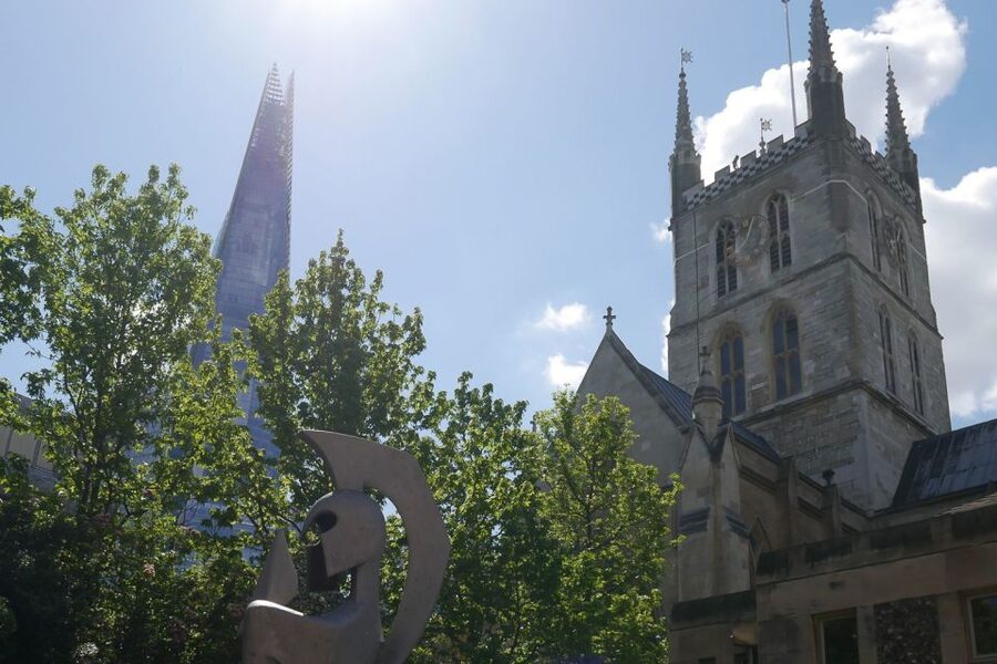 Doctor Who London Walking Tour - Guides who bring Doctor Who trivia to life