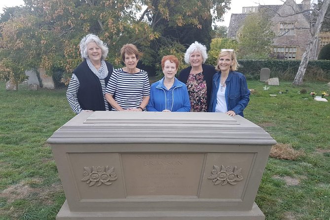 Downton Abbey and Castle Taxi Tour from London with Hotel Pickup - Cotswolds villages and the cross-country run toward Highclere
