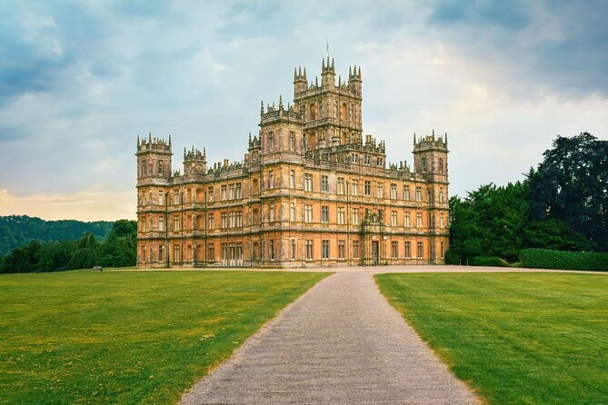 Downton Abbey and Village Coach Tour from London with Highclere - Key takeaways before you go