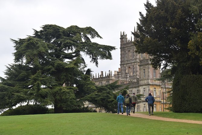 Downton Abbey and Village Coach Tour from London with Highclere - Timing balance: why you might feel rushed (and how to handle it)