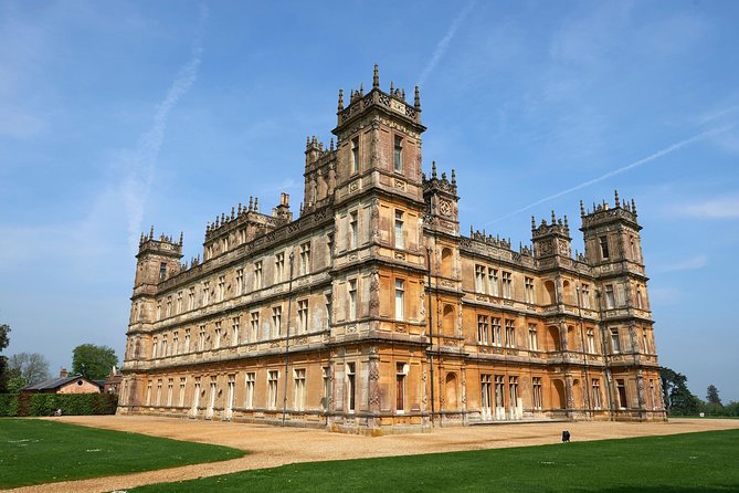 Downton Abbey and Village Coach Tour from London with Highclere - Highclere Castle: your 3-hour entry into the Downton Abbey set
