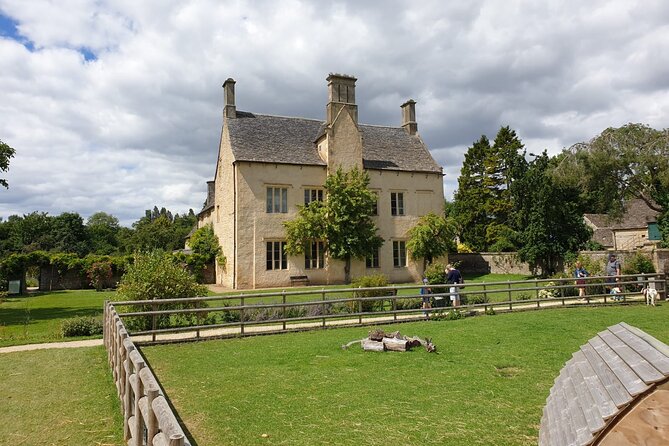 Downton Abbey Day In The Cotswolds Tour - Burford High Street, Shopping, Photos, and a Storybook Walk