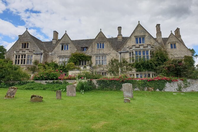 Downton Abbey Day In The Cotswolds Tour - Shilton Photo Stop, For the River Details and Old-Cottage Charm