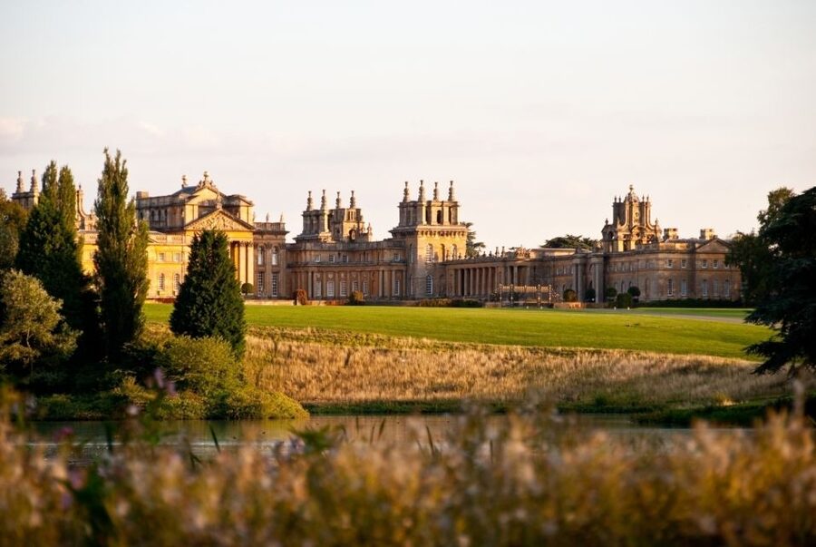Downton Abbey Film Locations & Blenheim Palace Day Tour - Yew Tree Farm (Cogges): more than a photo stop