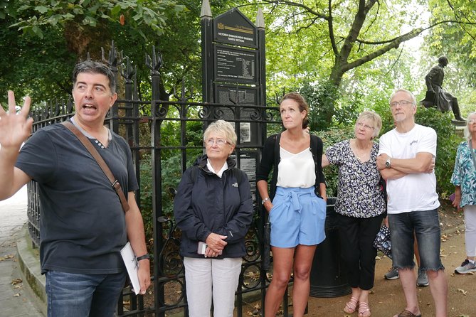 Downton Abbey London Walking Tour - Stop 1 at Middle Temple Hall: Lords, Ladies, and London season atmosphere