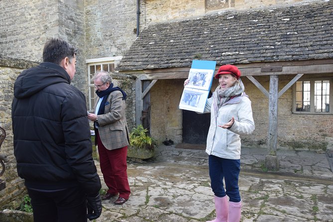 Downton Abbey Town and Country Tour from London by Private Black Taxi - The guide factor: where the experience earns its praise