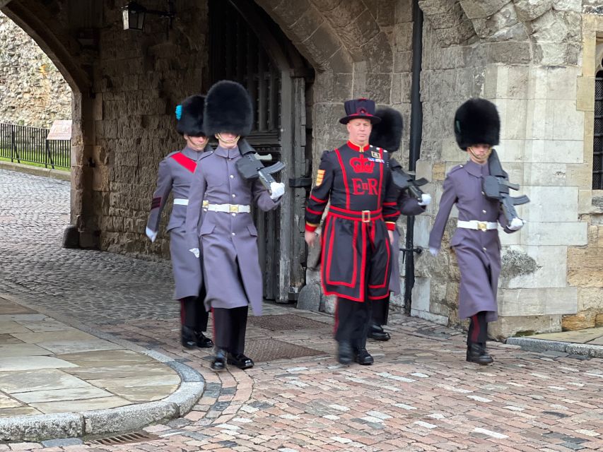 Early Access:Tower of London Opening Ceremony & Royal London - Royal Westminster walking tour: Abbey, Parliament, Big Ben, Buckingham Palace