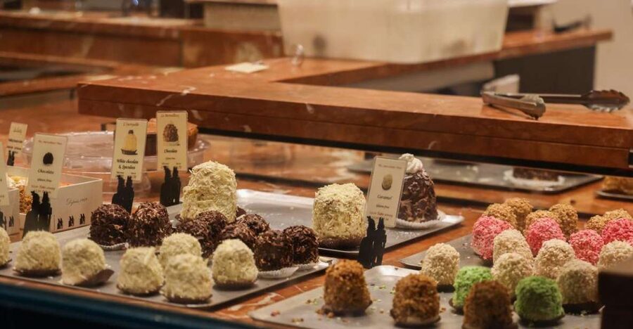 Eating London: Heart Of 'The City' Food Tour - The chophouse classic stop, where hearty rules