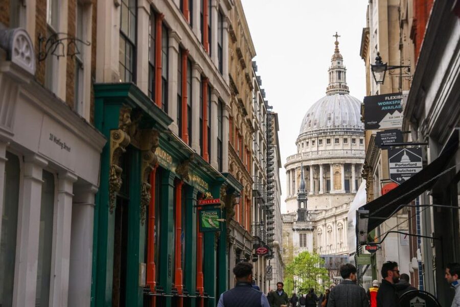 Eating London: Heart Of 'The City' Food Tour - Drinks included, plus the 18+ alcohol rules