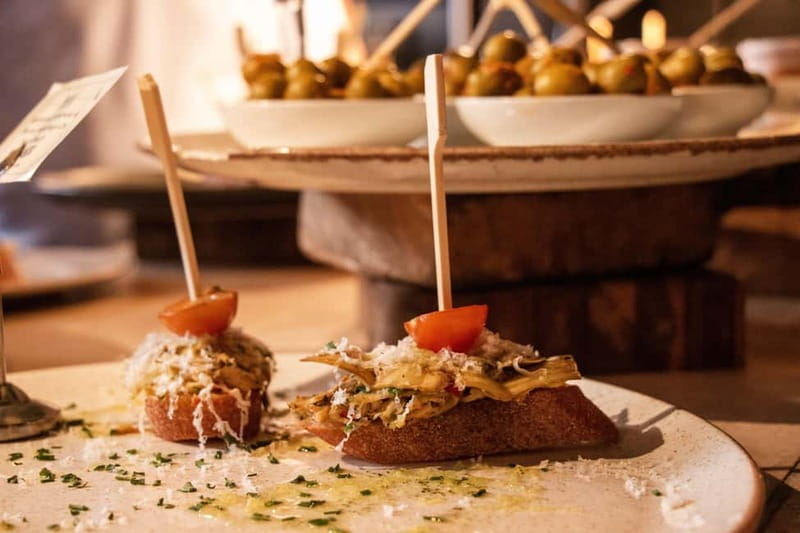 Eating London: Twilight Soho VIP Food & Drinks Tour - Bun House Chinatown: Fluffy Cantonese Buns You’ll Actually Remember