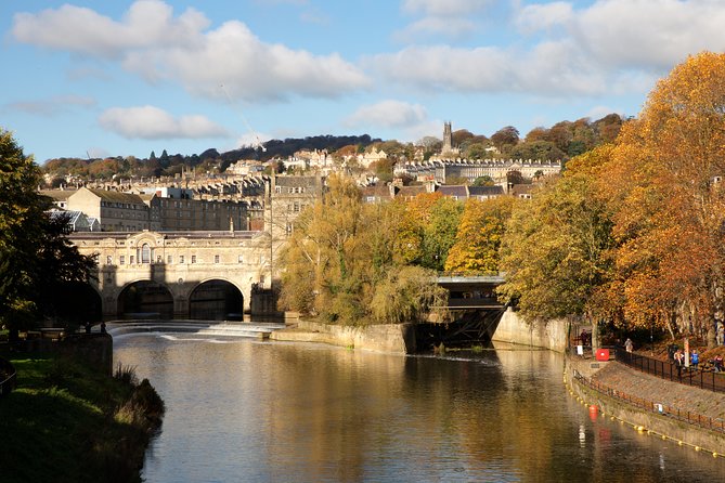 England in One Day: Stonehenge, Bath, the Cotswolds and Stratford-upon-Avon Day Trip from London - Stratford-upon-Avon: Shakespeare streets plus real time to wander