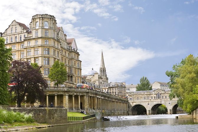 England in One Day: Stonehenge, Bath, the Cotswolds and Stratford-upon-Avon Day Trip from London - Bath’s Georgian highlights: Royal Crescent views and what you can fit in