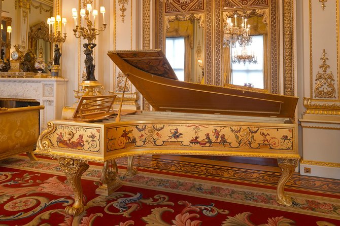 Enter Buckingham Palace & See The Main Westminster Sights Tour - Whitehall and Parliament Square: Prime Ministers and Big Ben Up Close