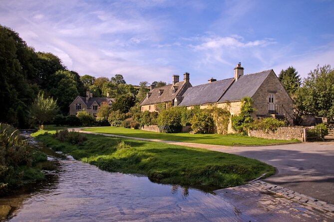 Explore the Cotswolds (Private Day Tour from London) - The door-to-door convenience that makes this a true day trip