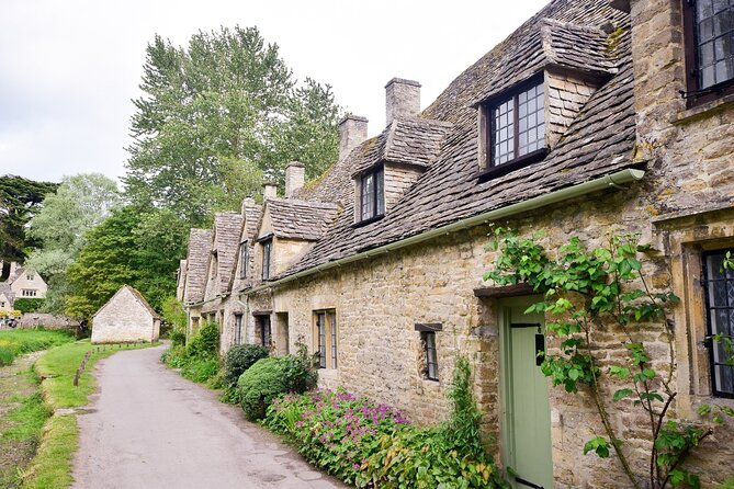 Explore the Cotswolds (Private Day Tour from London) - Moreton-in-Marsh on the Fosse Way: markets, pubs, and Tolkien whispers