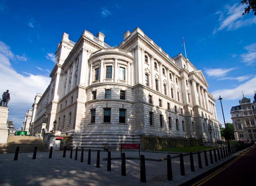 Fast Track Churchill War Rooms and London Highlights Tour - Meet at Oliver Cromwell Statue, then use timed tickets wisely