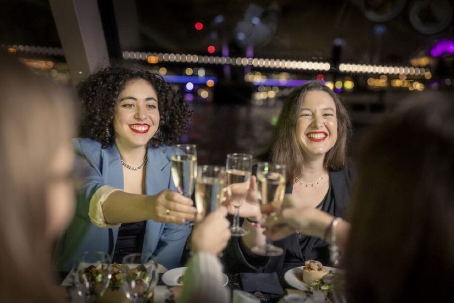 Festive London New Year’s Eve 3-Course Dinner Cruise - A New Year’s Eve Cruise That Combines Dinner and Fireworks