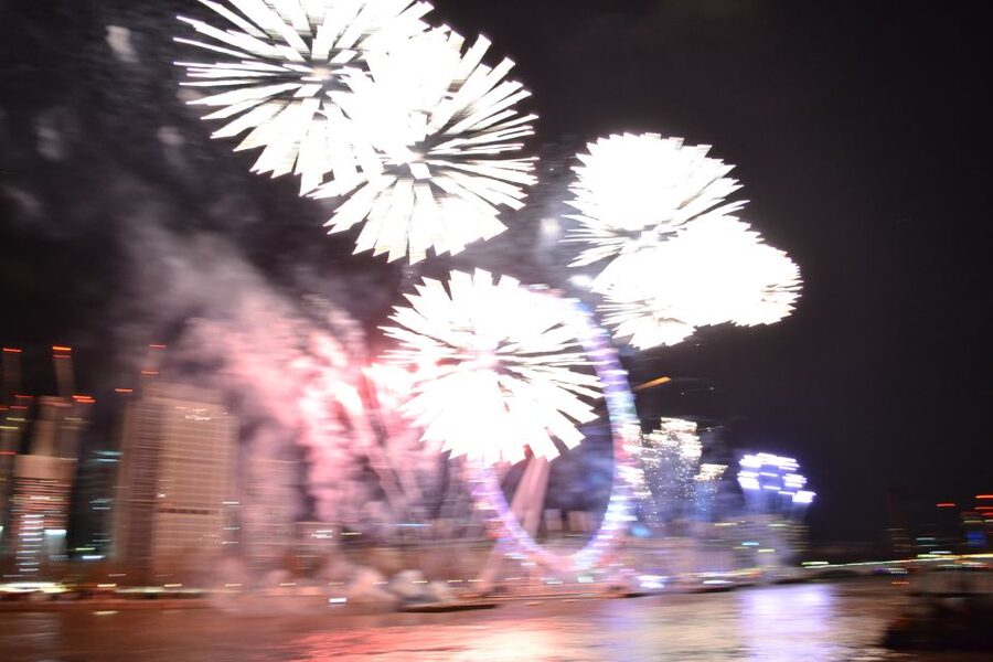 Festive London New Year’s Eve 3-Course Dinner Cruise - Toasting at Midnight With Champagne