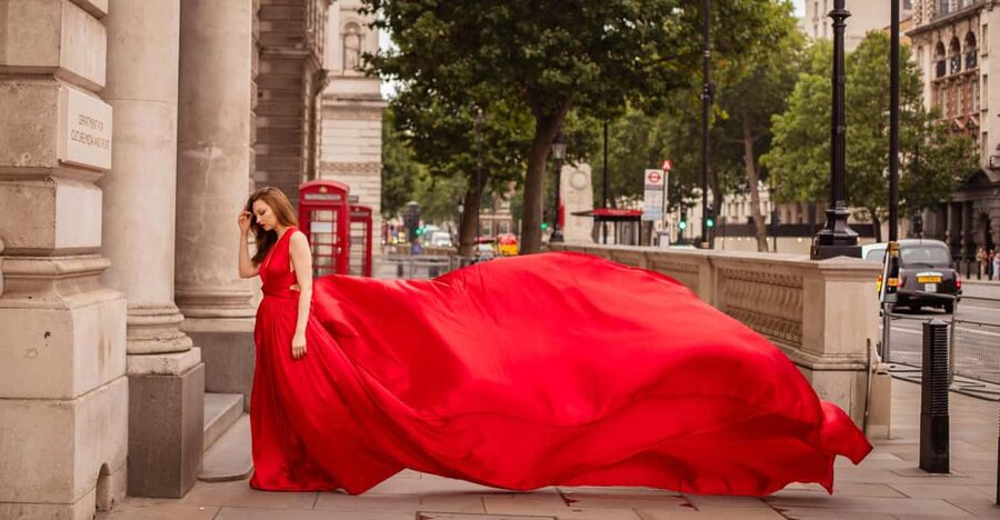 Flying dress professional photoshoot with pro photographer - Key points at a glance