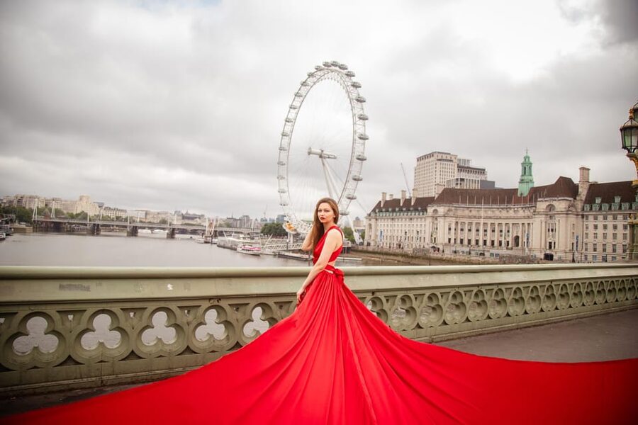 Flying dress professional photoshoot with pro photographer - Tower Bridge and Westminster options: choosing your backdrop