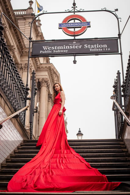 Flying dress professional photoshoot with pro photographer - The red flying dress (S to L): how the wind look actually happens