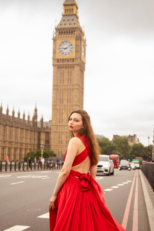 Flying dress professional photoshoot with pro photographer - 72-hour delivery and your private gallery link