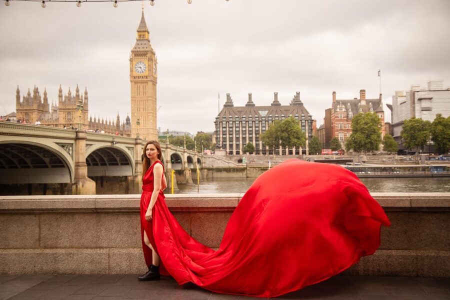 Flying dress professional photoshoot with pro photographer - From meet point to final frame: your Big Ben session flow