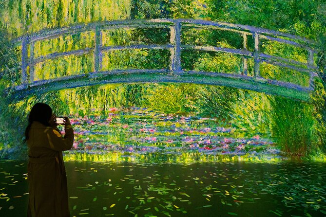 Frameless - Immersive Art Experience in London - Beyond Reality: surreal rooms that play with scale