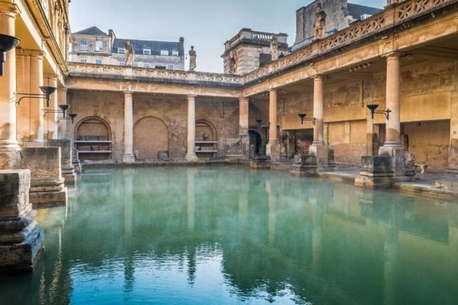 From London: Bath and the Cotswolds Full-day Tour - Bourton-on-the-Water: why this Cotswolds town is so easy to love