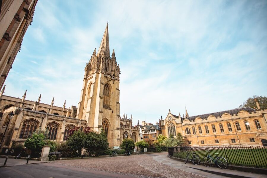 From London: Cotswolds and Oxford Guided Day-Trip - Should you book it?