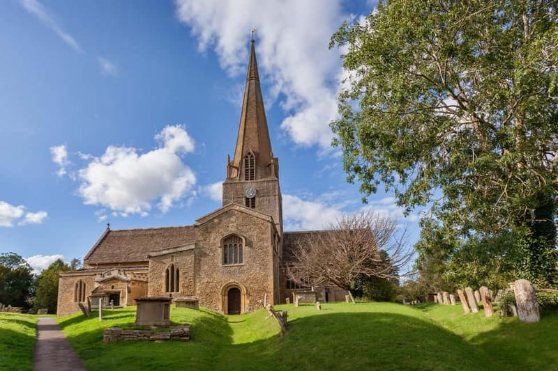 From London: Cotswolds, Blenheim Palace & Downtown Abbey - Bourton-on-the-Water: the photo-stop that earns its time