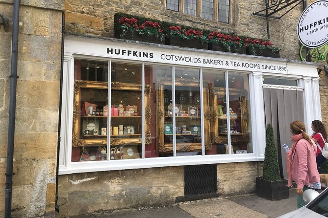 From London: Cotswolds Guided Trip Including Bourton-on-the-Water - Bibury and Arlington Row, the Cotswolds Postcard Stop