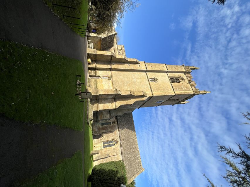 From London: Cotswolds Villages Guided Day Tour - Burford’s High Street, Windrush bridge, and that classic village feel