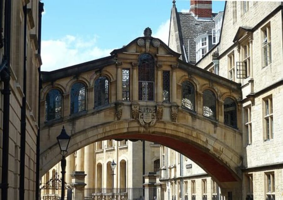 From London: Cotswolds Villages Small Group Day Tour - The scenic stretches: using the travel time wisely
