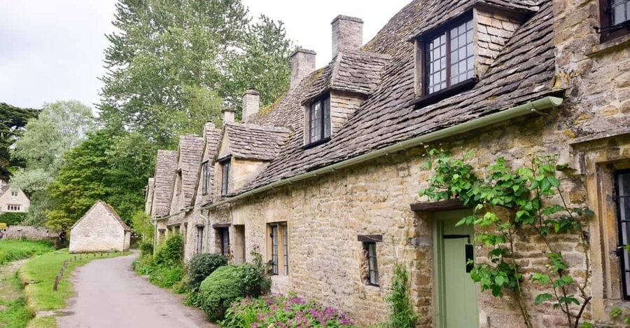 From London: Cotswolds Villages Small Group Day Tour - Burford: the gateway stop with Main Street and church grounds