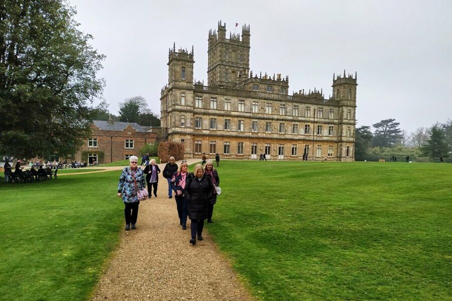 From London: Day Trip to Downton Abbey, Oxford and Bampton - Should you book this London-to-Downton and Oxford day trip?