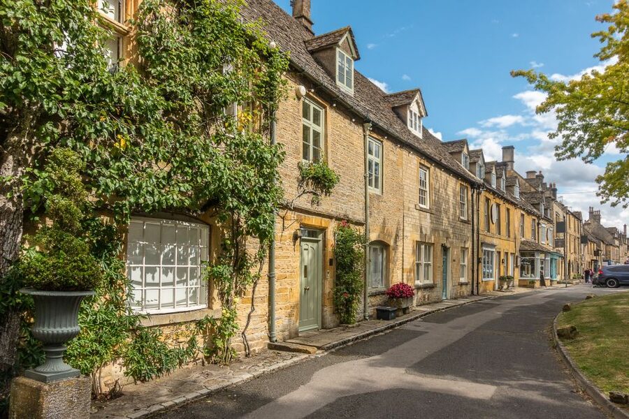 From London: Full-Day Cotswolds Small-Group Tour - Bourton-on-the-Water: River Bridges and Lunch With Options