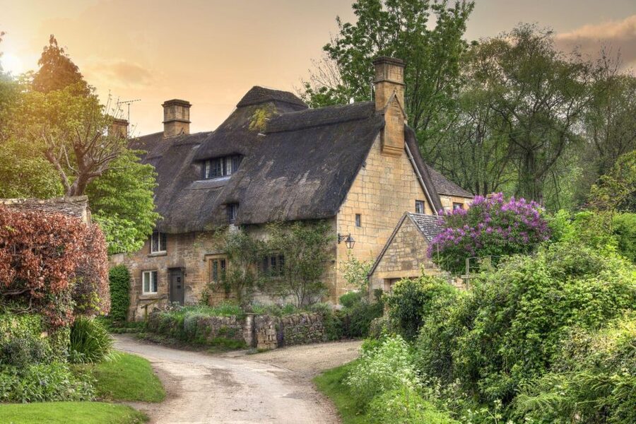 From London: Full-day Cotswolds Tour with Optional Lunch - Burford’s High Street and the River Windrush Mood