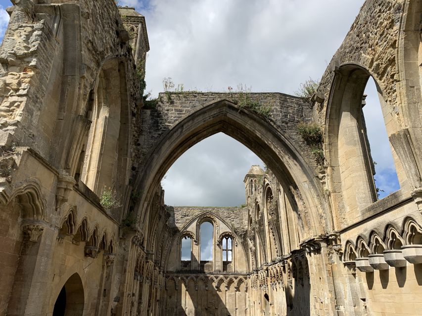 From London: Glastonbury and Cheddar Gorge Guided Day Trip - The Thorn, the Tor, and how to get the most out of free time